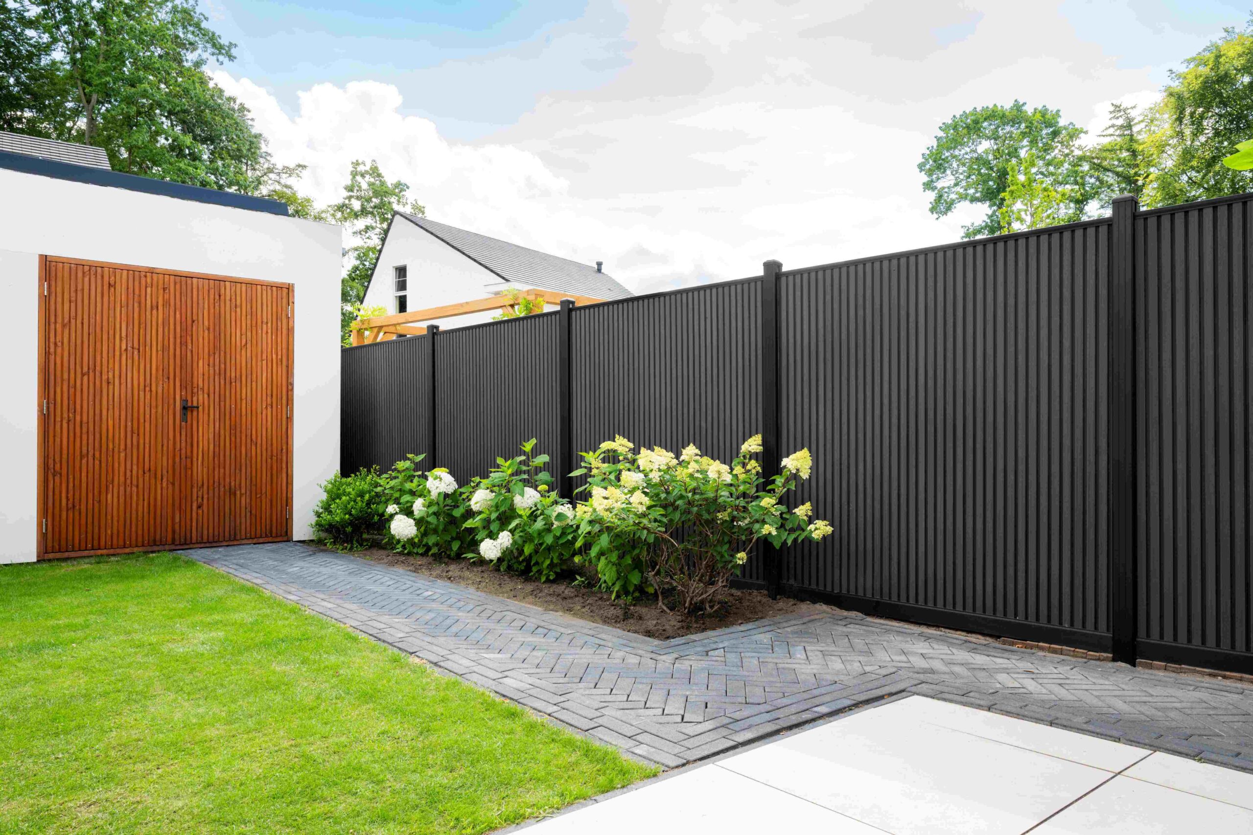 Composiet schutting zwart verticaal Rhombus