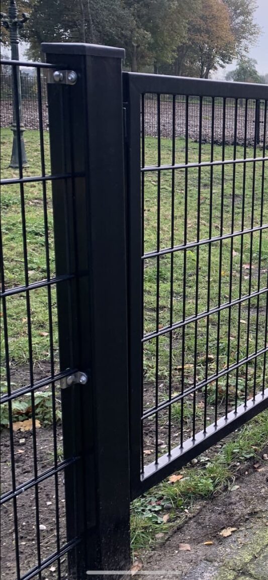 Dubbelstaafmat muur/poortpaal bevestiging - Afbeelding 2
